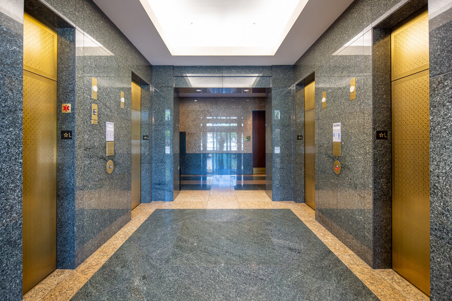 1 Capitol Mall, Sacramento, CA for lease - Interior Photo - Image 2 of 11