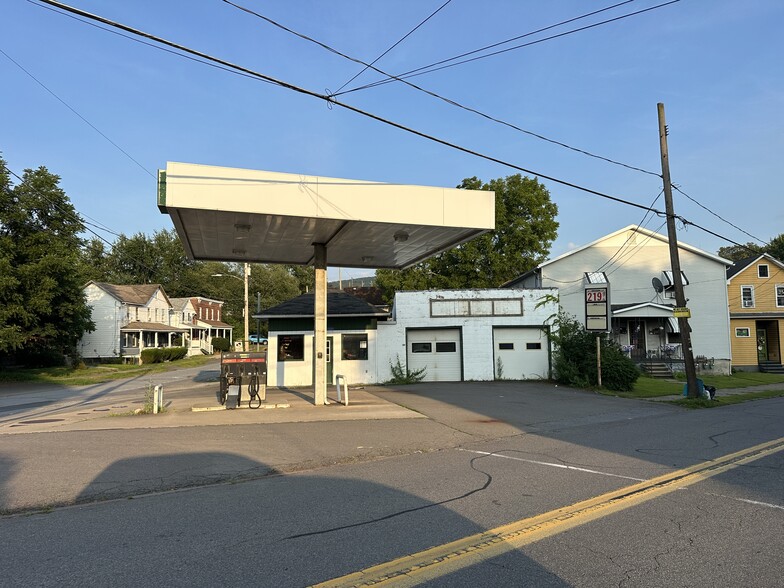 746 Hazle St, Hanover Township, PA à vendre - Photo du bâtiment - Image 2 de 5