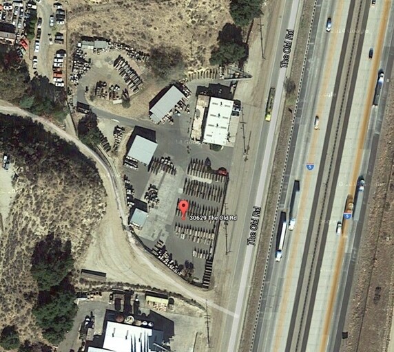 30617 The Old Rd, Castaic, CA à louer - Photo principale - Image 1 de 9