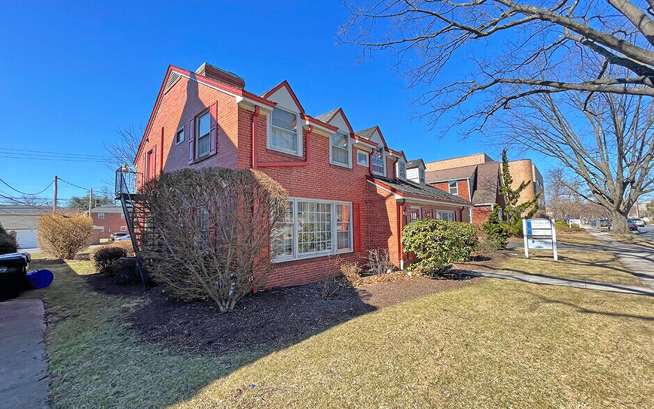 2608 N Third St, Harrisburg, PA à vendre - Photo du bâtiment - Image 2 de 13