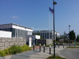 Plus de détails pour 3 Boulevard Jean Moulin, Élancourt - Bureau à louer