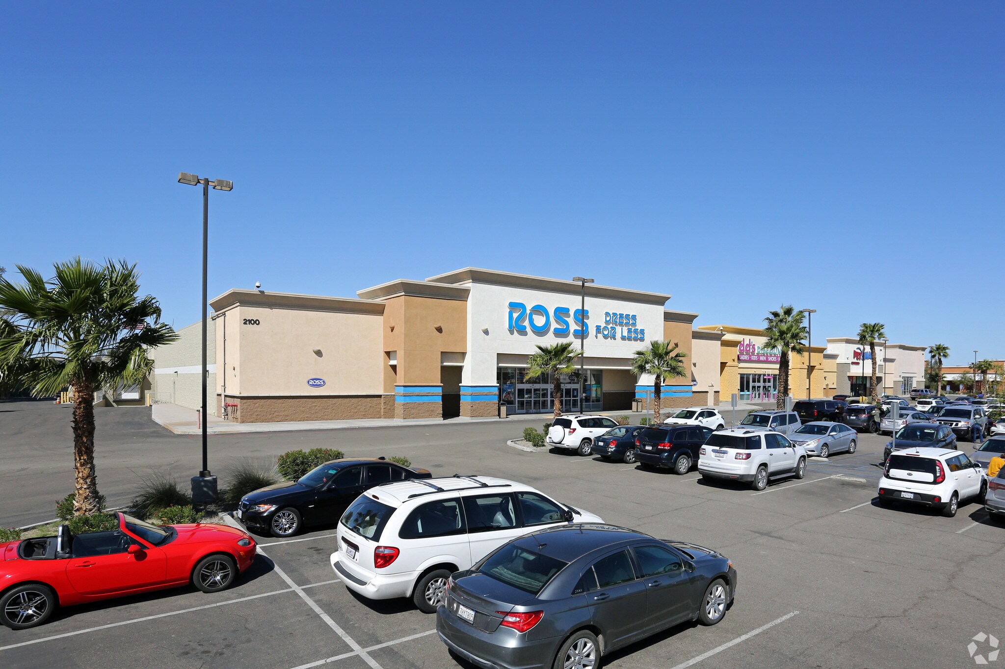 2140-2184 N Imperial Ave, El Centro, CA à louer Photo du bâtiment- Image 1 de 36
