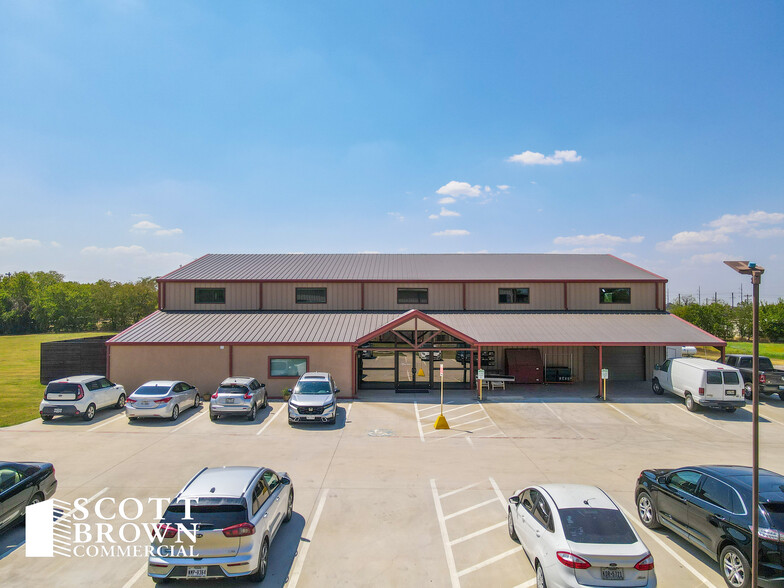 2701 Hartlee Field Rd, Denton, TX for lease - Building Photo - Image 2 of 23