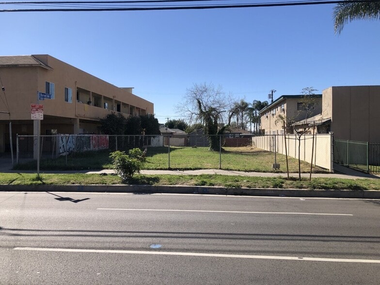 15200 Roscoe, Panorama City, CA à vendre - Photo du bâtiment - Image 3 de 6
