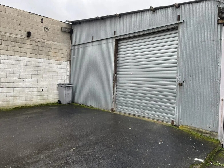 Flex in Nanterre for lease - Building Photo - Image 2 of 6