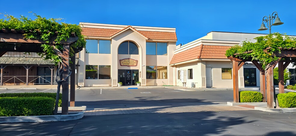 113 E F St, Tehachapi, CA à louer - Photo du bâtiment - Image 3 de 25