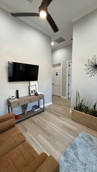 7000 Parkwood Blvd, Frisco, TX à louer - Photo du bâtiment - Image 3 de 23