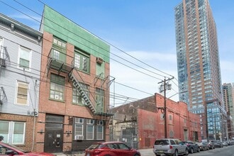 196 Morgan St, Jersey City, NJ for lease Building Photo- Image 2 of 7