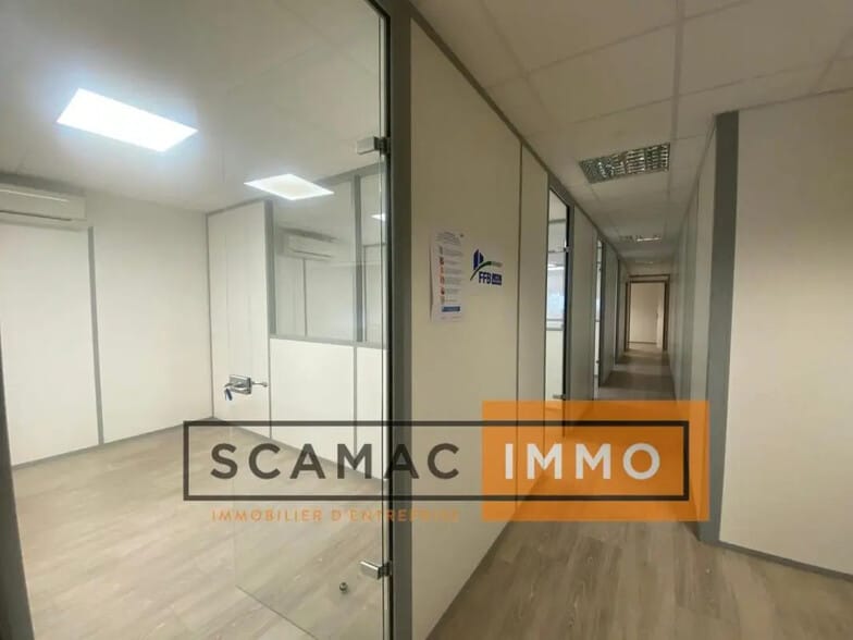 Industrial in Gardanne for lease - Interior Photo - Image 2 of 6