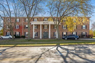 Plus de détails pour 1020 W Hillcrest Dr, Dekalb, IL - Spécialité à vendre