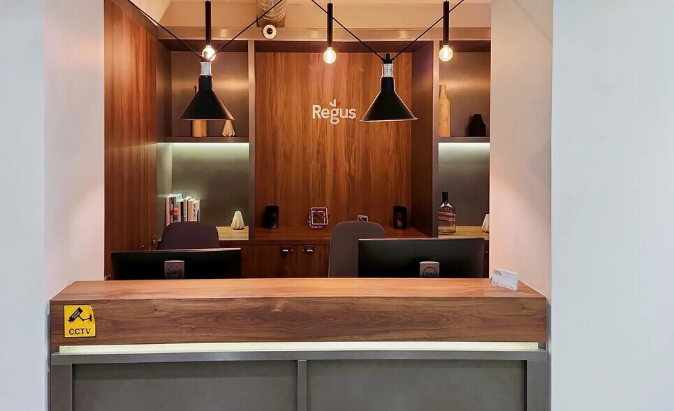 2 Rue Jean Lantier, Paris à louer - Photo du bâtiment - Image 3 de 28