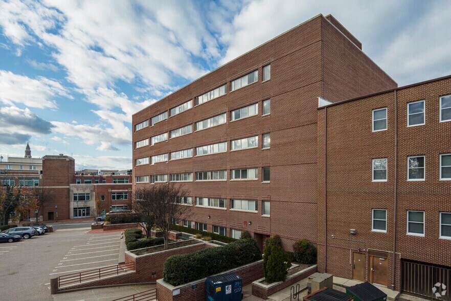 1420 King St, Alexandria, VA à louer - Photo du bâtiment - Image 2 de 5