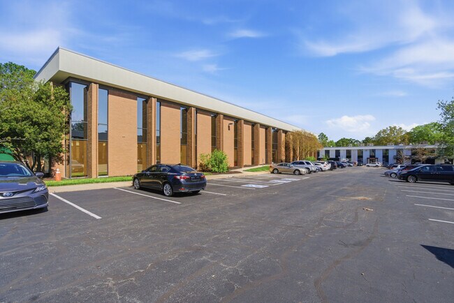 Plus de détails pour 1603 Santa Rosa Rd, Richmond, VA - Bureau à vendre