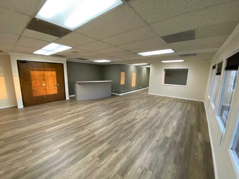 1314 W Glenoaks Blvd, Glendale, CA for lease - Building Photo - Image 3 of 16