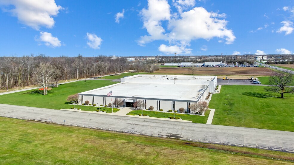 2025 E 4th St, Lima, OH à vendre - Photo du bâtiment - Image 2 de 97