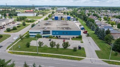 640 Bridge St W, Waterloo, ON for lease Building Photo- Image 1 of 4