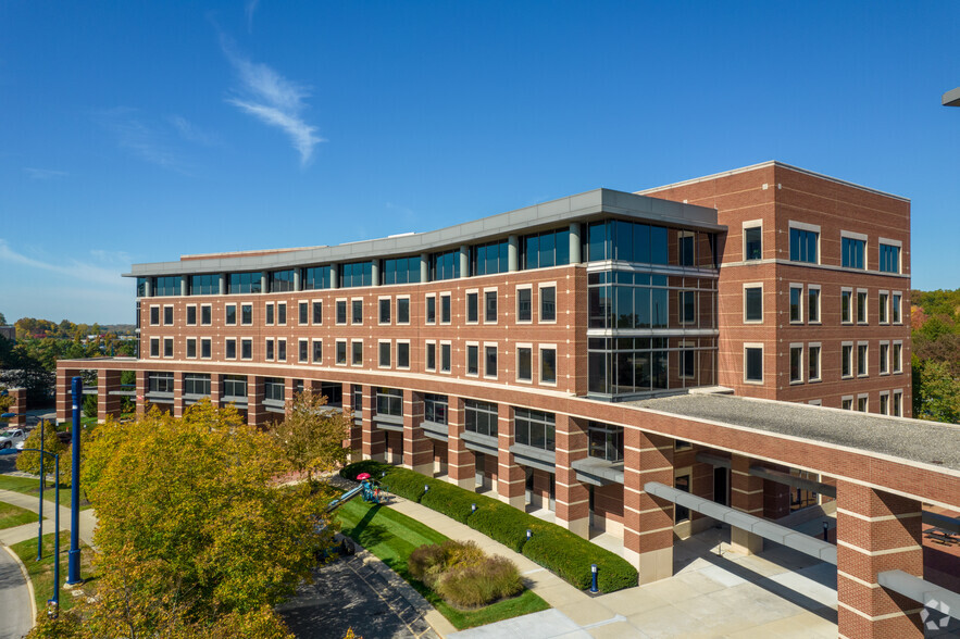 2 Easton Oval, Columbus, OH for lease - Building Photo - Image 2 of 13