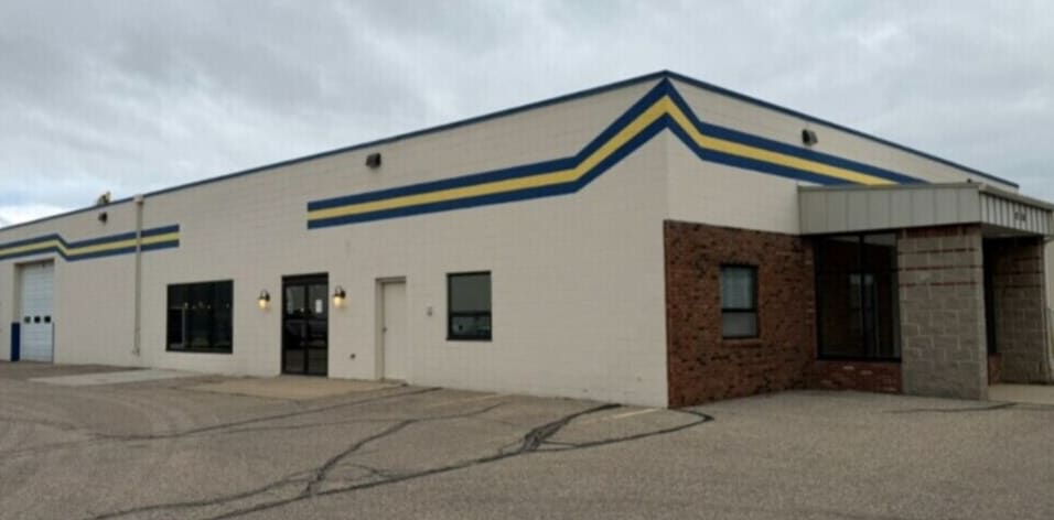 1230 38th St N, Fargo, ND for lease Building Photo- Image 1 of 7