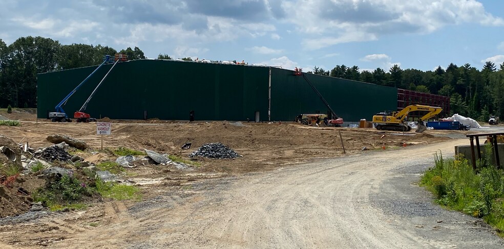 10 Stonebreak Rd, Malta, NY à louer - Photo de construction - Image 2 de 8