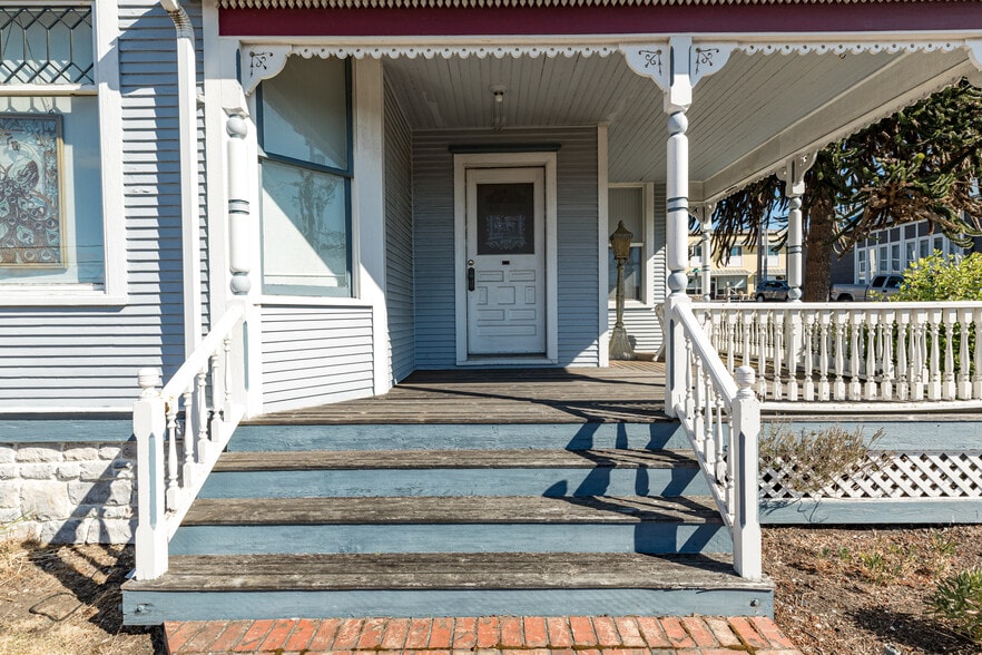 1199 SE Dock St, Oak Harbor, WA for lease - Building Photo - Image 2 of 11