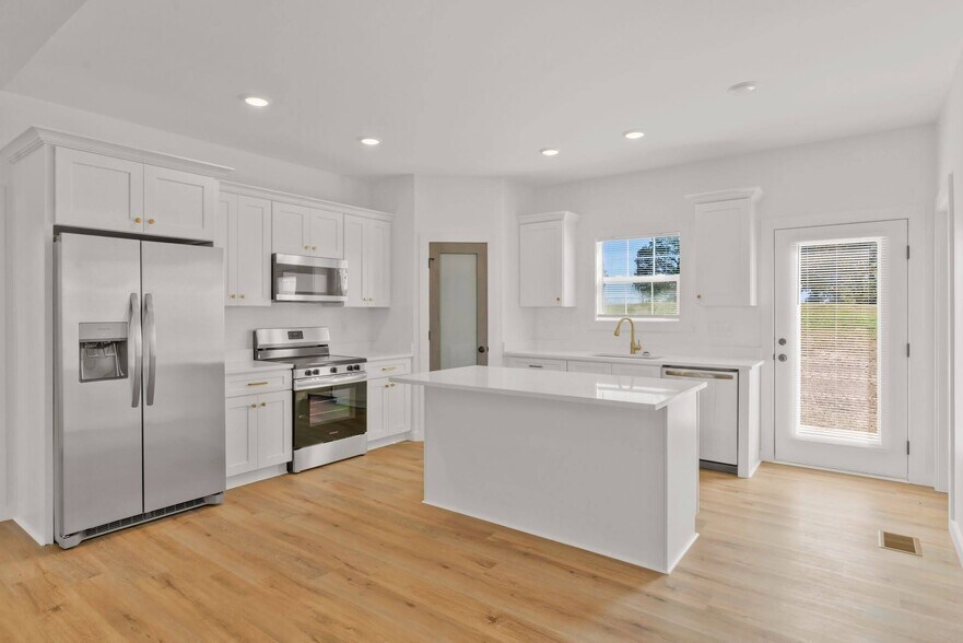 192 Amos Cir, Lafayette, TN à vendre - Photo intérieure - Image 2 de 2