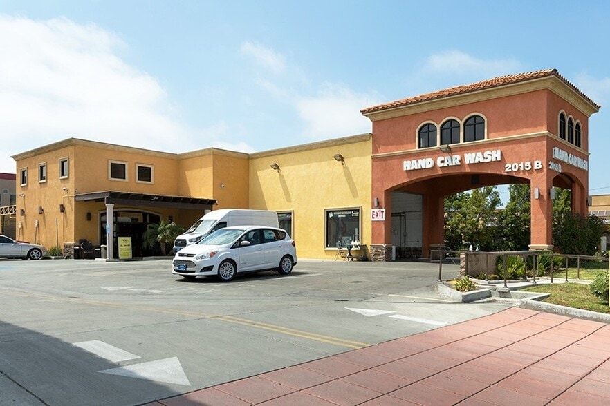 2015 Harbor Blvd, Costa Mesa, CA for sale - Primary Photo - Image 1 of 5
