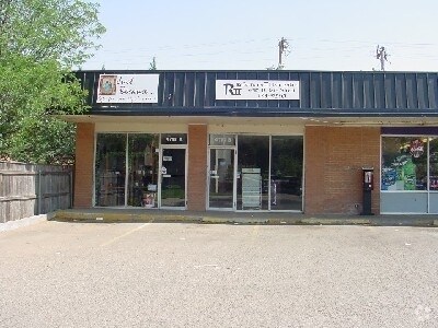 4717-4719 58th St, Lubbock, TX for lease - Building Photo - Image 2 of 9