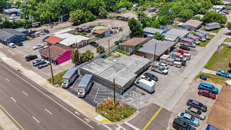 5133 FL-54, New Port Richey, FL à louer - Photo du bâtiment - Image 1 de 32