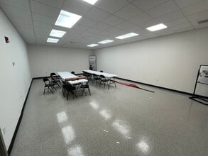 222 Metro Center Blvd, Warwick, RI à louer Photo intérieure- Image 2 de 20