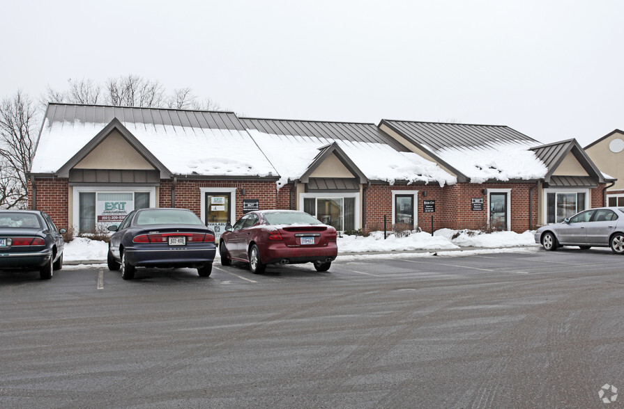 8677 Eagle Point Blvd, Lake Elmo, MN for sale - Building Photo - Image 1 of 1