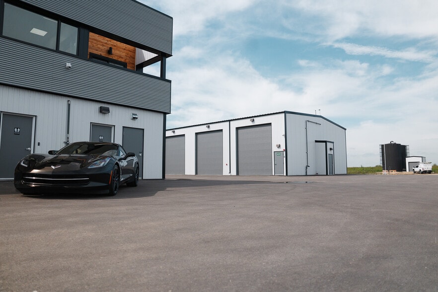 27201 Township Road 532A, Parkland County, AB à vendre - Photo du bâtiment - Image 3 de 13