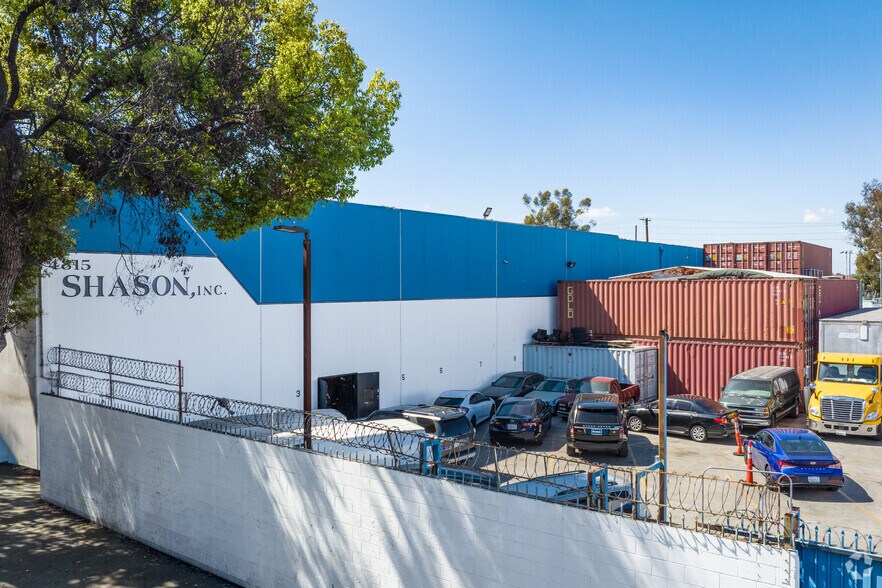 Central LA Industrial Portfolio portefeuille de 2 propriétés à vendre sur LoopNet.ca - Photo du bâtiment - Image 3 de 23