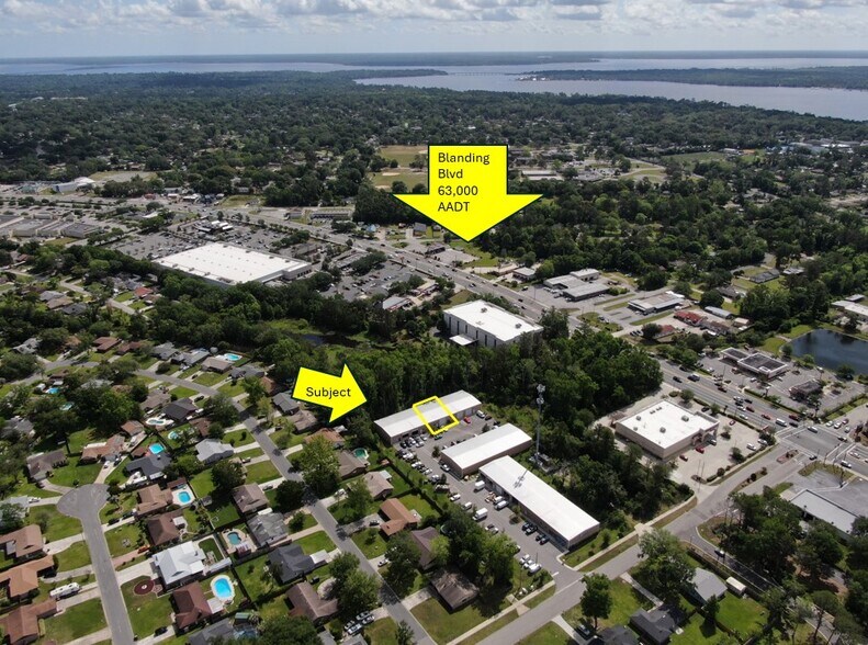2440 Lucy Branch Rd, Orange Park, FL à louer - Photo du bâtiment - Image 3 de 11