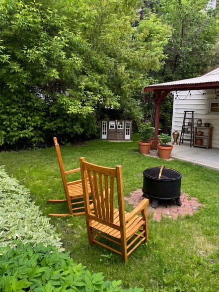 10132/10136 - 87 Avenue NW, Edmonton, AB à vendre - Photo du bâtiment - Image 3 de 5