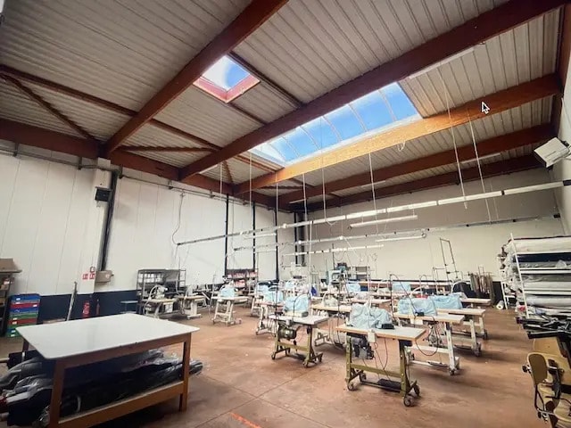 Flex in Décines-Charpieu for lease - Interior Photo - Image 2 of 7