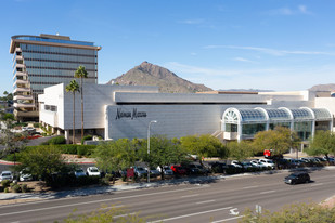 Industrious Fashion Square Phoenix - Restaurant avec service au volant