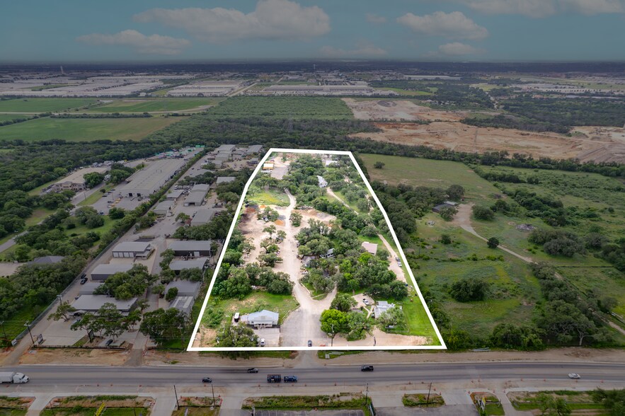 18816 & 18820 FM 2252, San Antonio, TX à vendre - Photo principale - Image 1 de 18