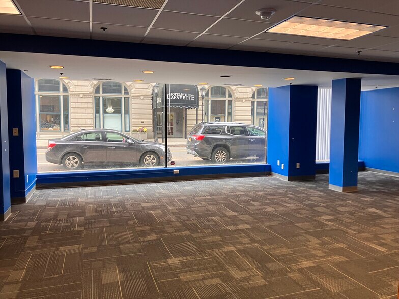 403 Main St, Buffalo, NY à louer - Photo du bâtiment - Image 3 de 8