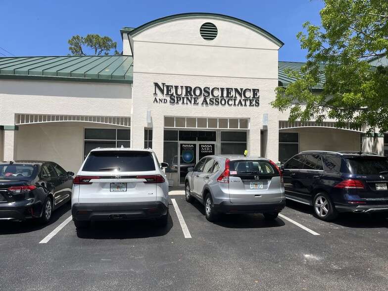 877 111th Ave N, Naples, FL for lease - Building Photo - Image 2 of 4