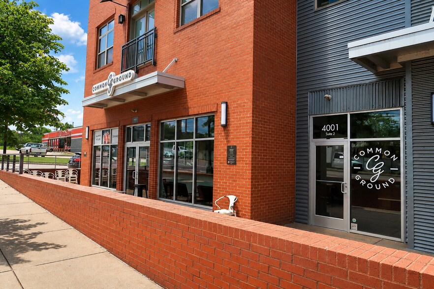 345 40th Ave N, Nashville, TN à louer - Photo du bâtiment - Image 2 de 5