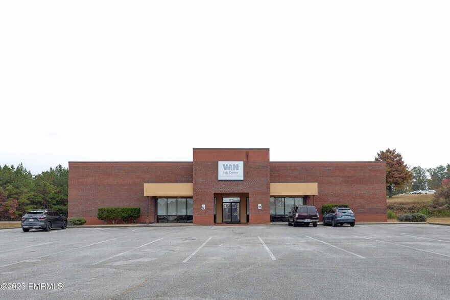 2000 Highway 19 N, Meridian, MS à vendre - Photo du bâtiment - Image 2 de 24