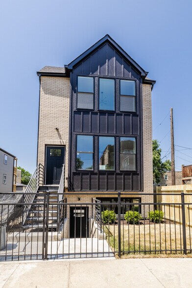 544 Lawndale ave, Chicago, IL à vendre - Photo du bâtiment - Image 1 de 34
