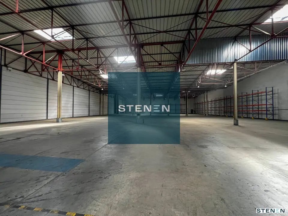 Industrial in Avignon for lease Building Photo- Image 1 of 4