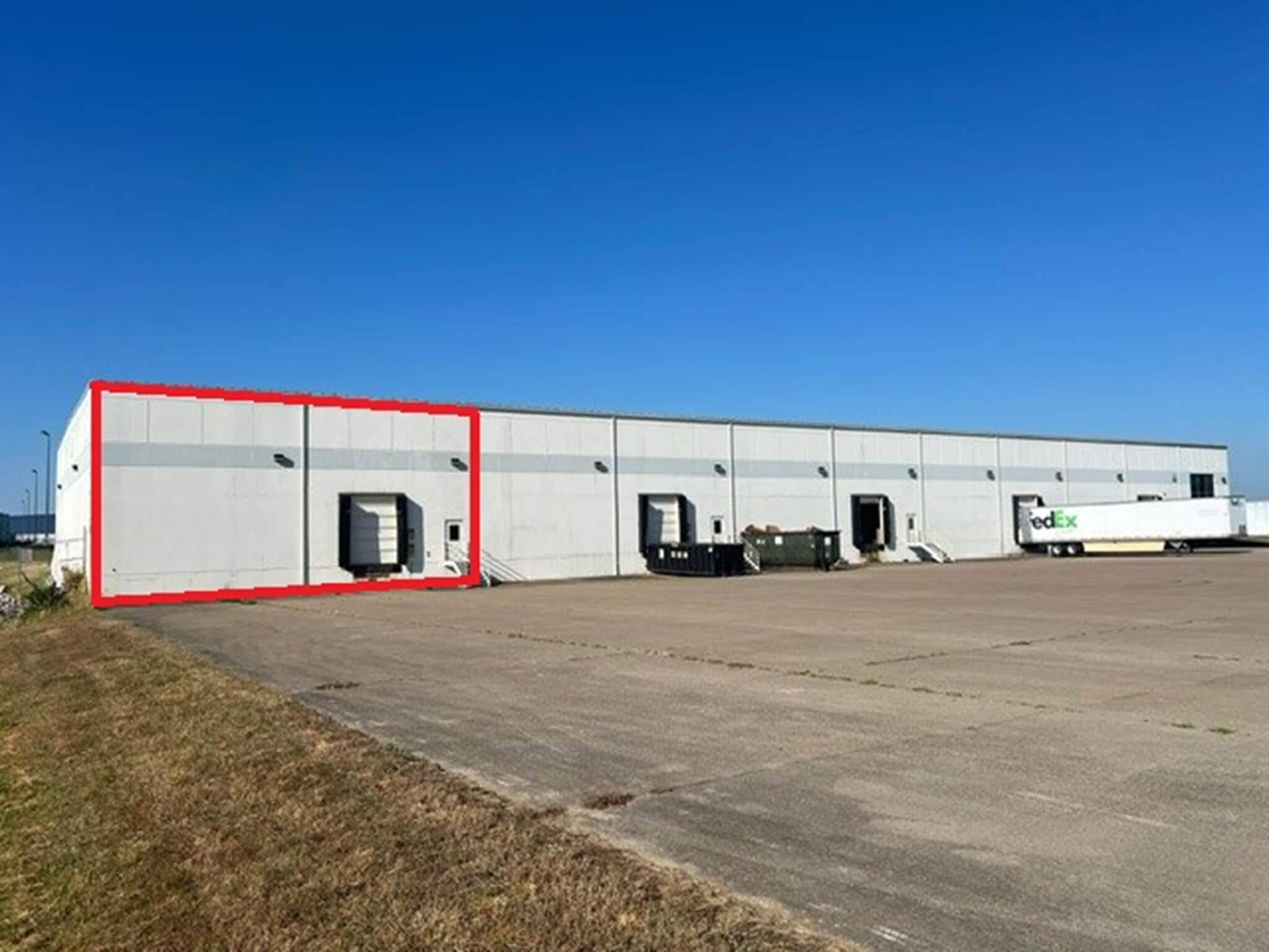 2401 William Brooks Dr, Evansville, IN for lease Interior Photo- Image 1 of 4