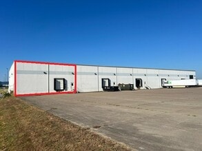 2401 William Brooks Dr, Evansville, IN for lease Interior Photo- Image 1 of 4