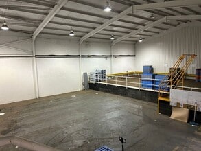 Rashs Green Grn, Dereham for lease Interior Photo- Image 2 of 3