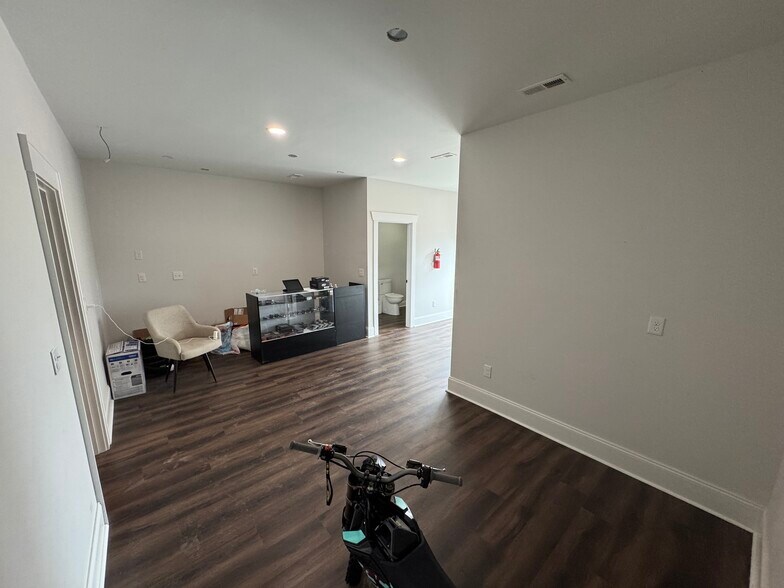 2589 E Phillips Rd, Greer, SC à louer - Photo intérieure - Image 3 de 4