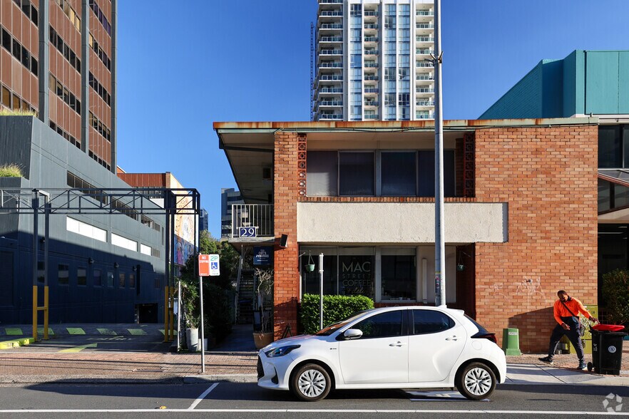 29 Macquarie St, Parramatta à louer - Photo du bâtiment - Image 2 de 2