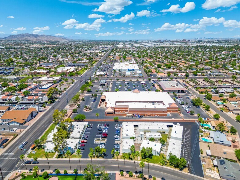 1050 E Southern Ave, Tempe, AZ à louer - Photo du bâtiment - Image 3 de 9