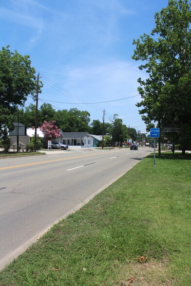 306 E Main St, Tomball, TX for sale - Building Photo - Image 2 of 7